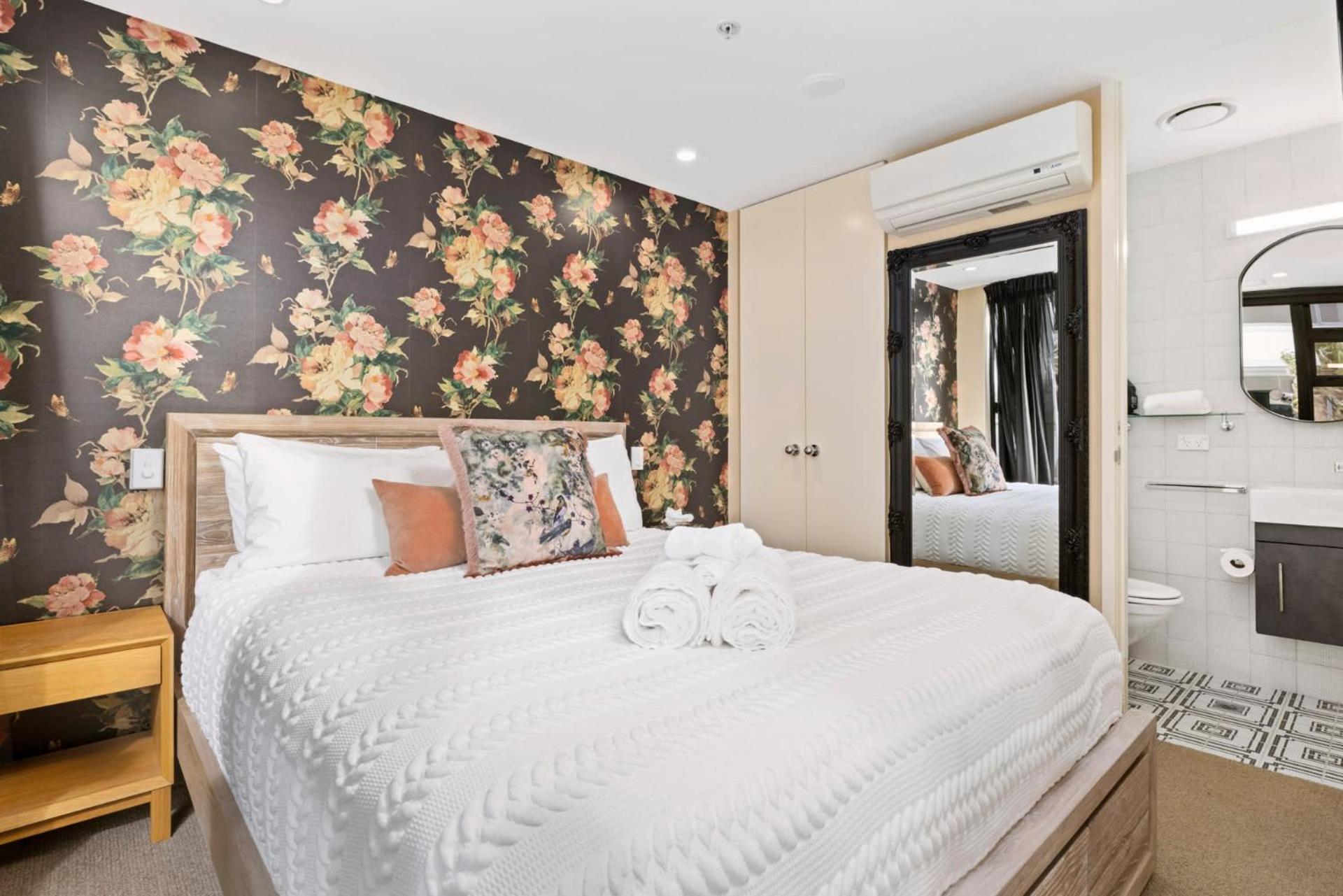 Marvelous Downtown Apartment Moments From Main Beach With Heated Pool, Gym And Parking Mount Maunganui Kültér fotó
